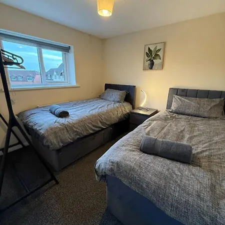 3 Bed House By Mustang Escapes 度假居