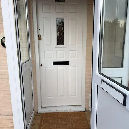 3 Bed House By Mustang Escapes *