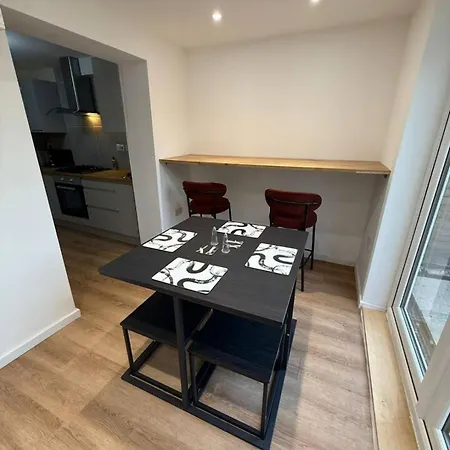 3 Bed House By Mustang Escapes