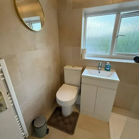 3 Bed House By Mustang Escapes Bristol