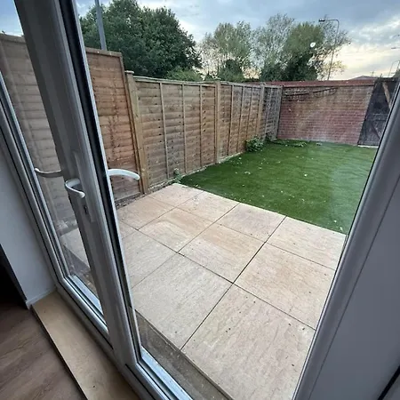 3 Bed House By Mustang Escapes