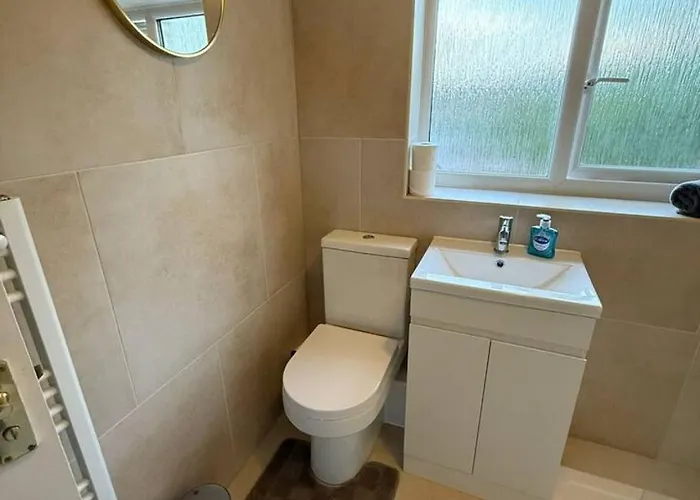 3 Bed House By Mustang Escapes Bristol