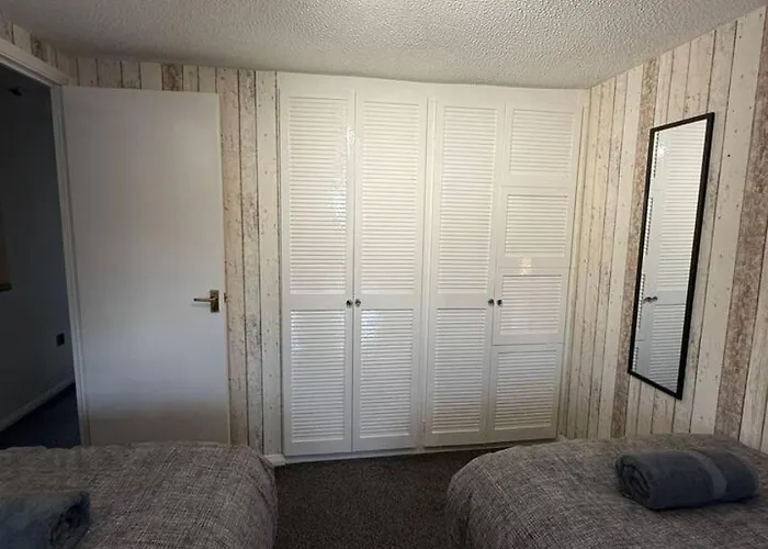 3 Bed House By Mustang Escapes Bristol